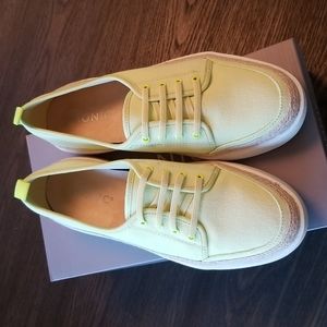 NWT Vionic Jovie Sneakers